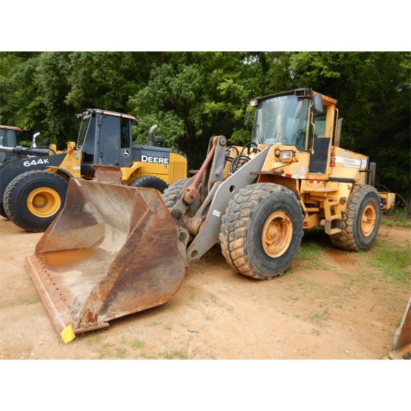 VOLVO L120C Wheel Loader