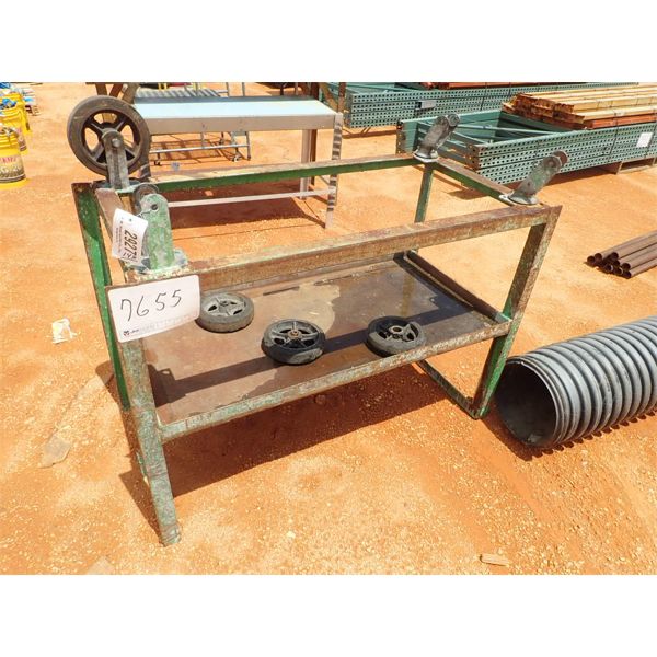 METAL ROLL AROUND CART (B-9)