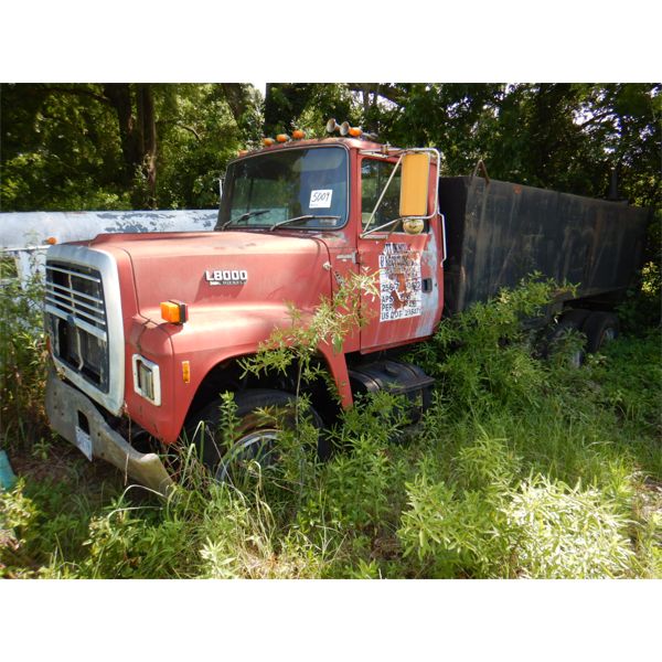1991 FORD LT8000 Water Truck