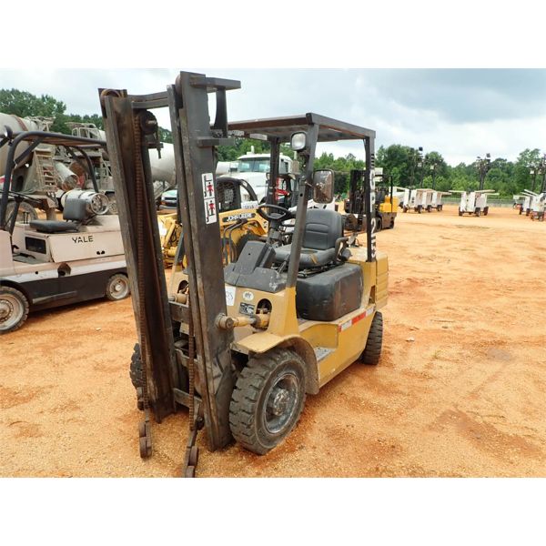 CAT GP25 Forklift - Mast