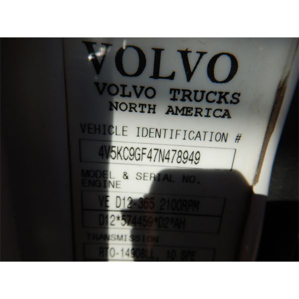 2007 VOLVO VHD Dump Truck - J.M. Wood Auction Company, Inc.