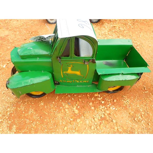 JOHN DEERE