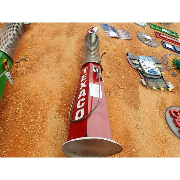 Texaco metal pump (C-6)