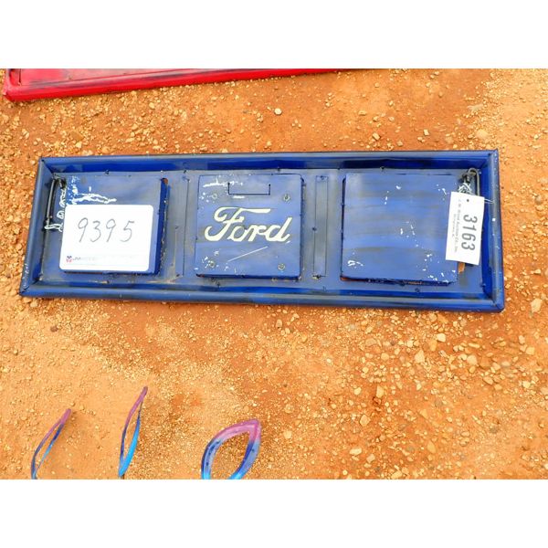 metal Ford tailgate  (C-6)