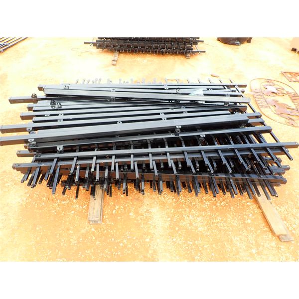 100' metal fencing w/post (C-6)