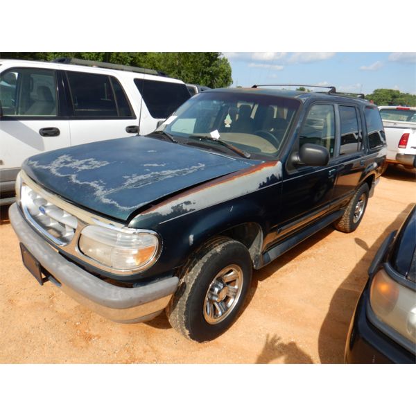1995 FORD EXPLORER XLT SUV