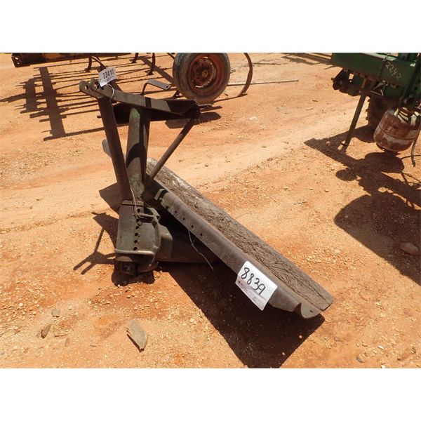 JOHN DEERE SCRAPER BLADE