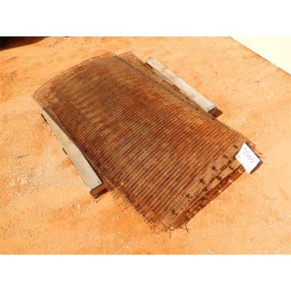 (1) PALLET GUARD WIRE SHEET (B-9)