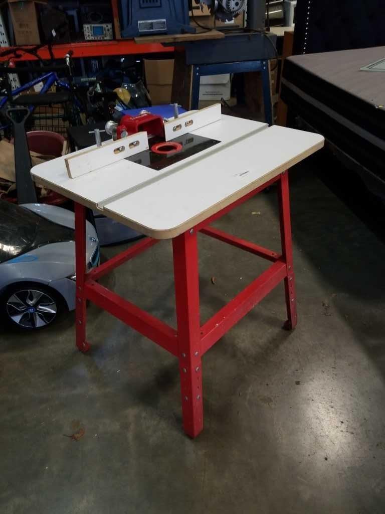 FREUD ROUTER TABLE