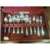 Image 2 : Community cutlery chest with 6 place setting silver plate cutlery