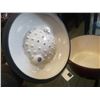 Image 5 : KITCHEN AID ENAMEL DUTCH OVEN AND CAST IRON KETTLE