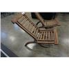 Image 3 : 2 WOOD FOLDING DECK CHAIRS