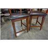 Image 4 : PAIR OF MODERN BAR STOOLS