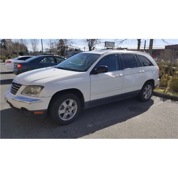 2006 CHRYSLER PACIFICA, 2 KEY FOBS, 6 CYL, 293,329 KMS, 5 DOOR HATCH BACK, AUTOMATIC CARGO DOOR, GAS