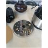 Image 4 : HAMILTON BEACH FOOD PROCESSOR, HANIMEX 10X50 BINOCULARS AND WOOD VASE