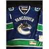 Image 1 : 2010 VANCOUVER CANUCKS AUTOGRAPHED HOCKEY JERSEY