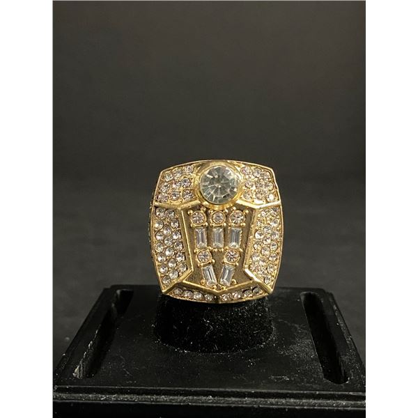 CHICAGO BULLS N.B.A 1998 "JORDAN" CHAMPIONSHIP REPLICA RING