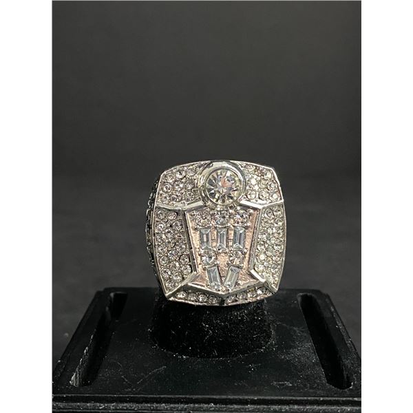 CHICAGO BULLS N.B.A 1998 "LEWANDOWSKI" CHAMPIONSHIP REPLICA RING