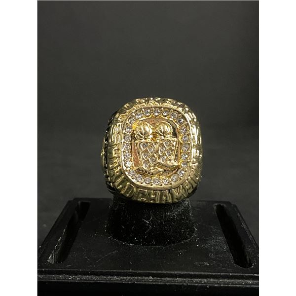 HOUSTON ROCKETS N.B.A 1995 "OLAJUWON" CHAMPIONSHIP REPLICA RING