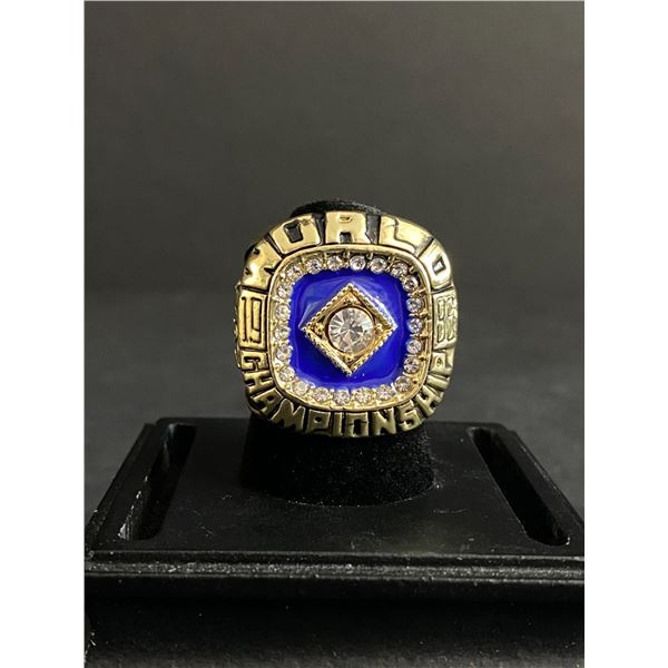 NEW YORK METS M.L.B 1986 "GOODEN" CHAMPIONSHIP REPLICA RING