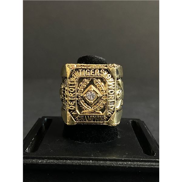 DETROIT TIGERS M.L.B 1945 CHAMPIONSHIP REPLICA RING