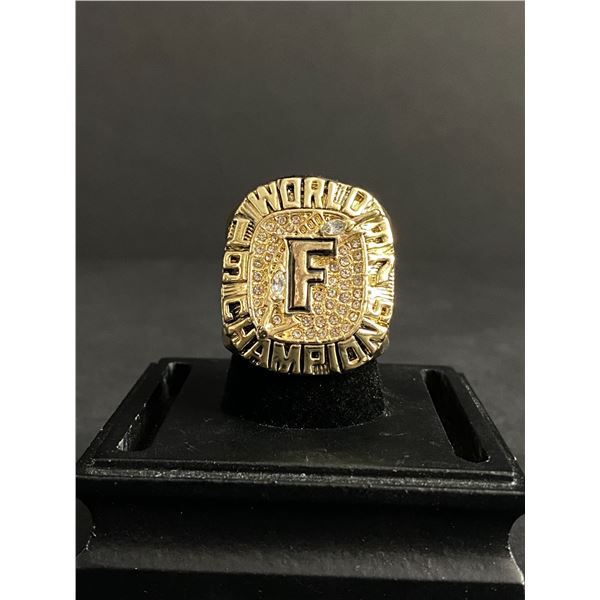 FLORIDA MARLINS M.L.B 1997 "HERNANDEZ" CHAMPIONSHIP REPLICA RING