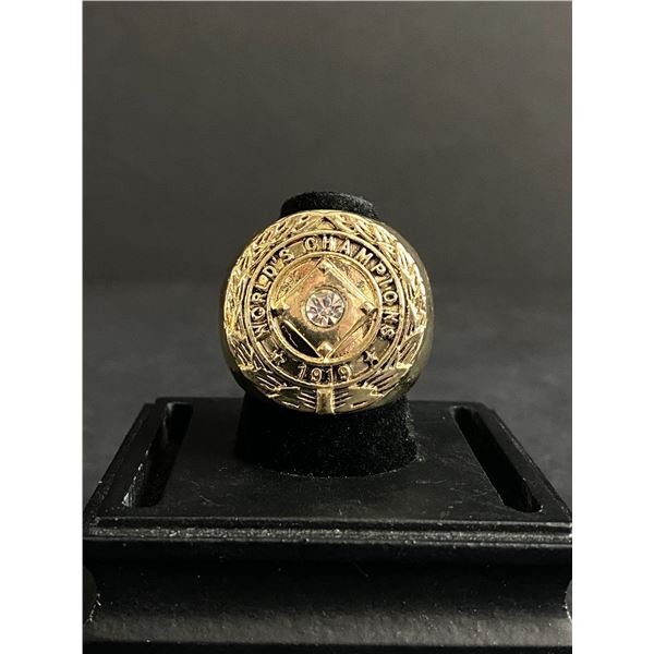 CINCINATTI REDS M.L.B 1919 CHAMPIONSHIP REPLICA RING