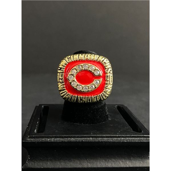 CINCINATTI REDS M.L.B 1990 "SWEEP" CHAMPIONSHIP REPLICA RING