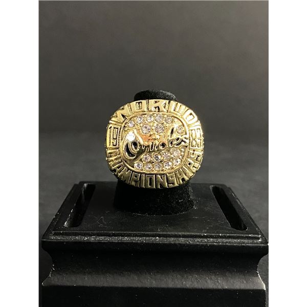 BALTIMORE ORIOLES M.L.B 1983 "RIPKEN JR" CHAMPIONSHIP REPLICA RING