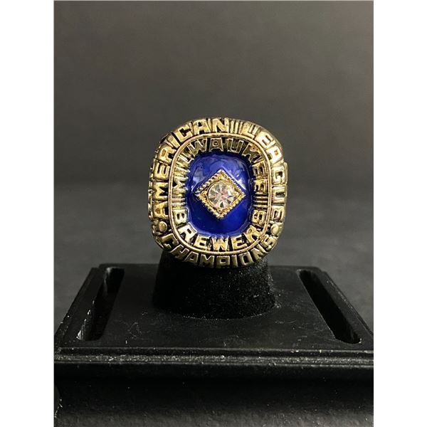 MILWAUKEE BREWERS M.L.B 1982 "MOLITOR" CHAMPIONSHIP REPLICA RING