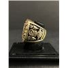 Image 3 : ARIZONA DIAMONDBACKS M.L.B 2001 "JOHNSON" CHAMPIONSHIP REPLICA RING