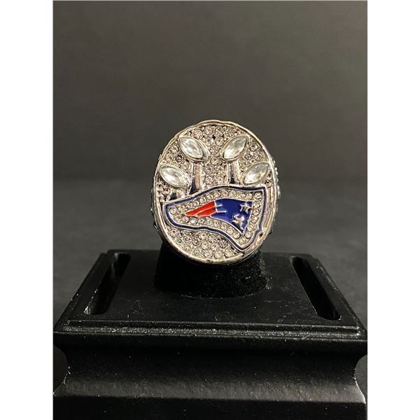 NEW ENGLAND PATRIOTS N.F.L 2014 "BRADY" CHAMPIONSHIP REPLICA RING