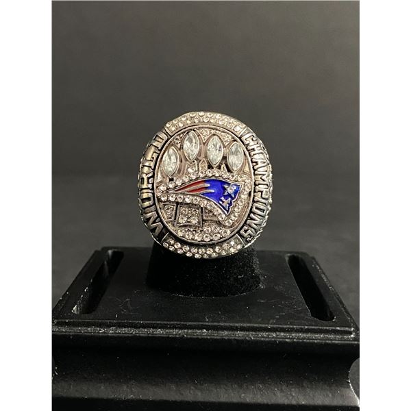 NEW ENGLAND PATRIOTS N.F.L 2014 "BRADY" CHAMPIONSHIP REPLICA RING