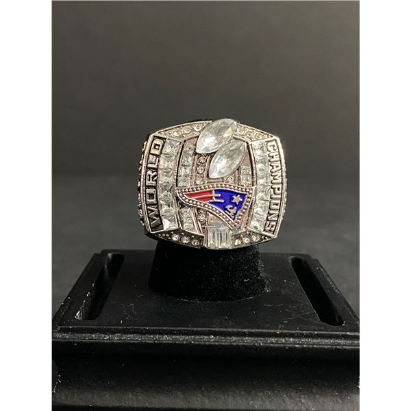 NEW ENGLAND PATRIOTS N.F.L 2003 "BRADY" CHAMPIONSHIP REPLICA RING