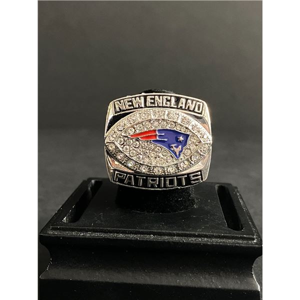 NEW ENGLAND PATRIOTS N.F.L 2007 "BRADY" CHAMPIONSHIP REPLICA RING