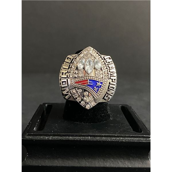 NEW ENGLAND PATRIOTS N.F.L 2004 "BRADY" CHAMPIONSHIP REPLICA RING
