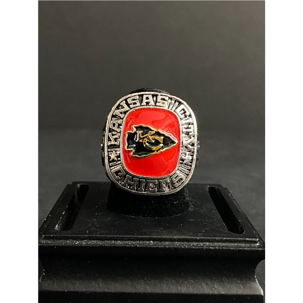 KANSAS CITY CHIEFS N.F.L CHAMPIONSHIP REPLICA RING
