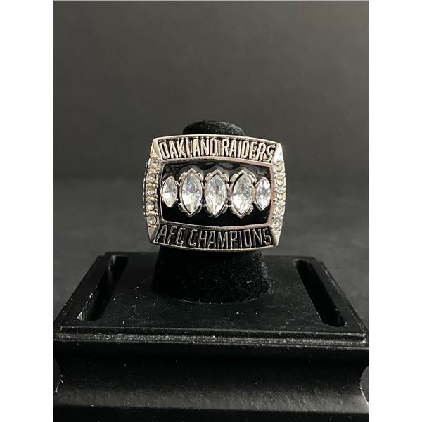OAKLAND RAIDERS N.F.L 2002 "GANNON" CHAMPIONSHIP REPLICA RING