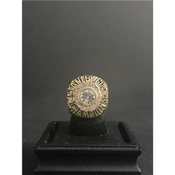 EDMONTON OILERS N.H.L 1985 "PUCKINGTON" CHAMPIONSHIP REPLICA RING