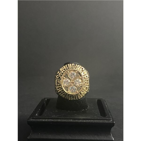 NEW YORK ISLANDERS N.H.L 1983 "SMITH" CHAMPIONSHIP REPLICA RING