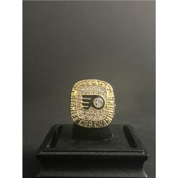 PHILADELPHIA FLYERS N.H.L 1975 "CLARKE" CHAMPIONSHIP REPLICA RING