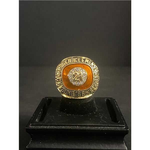 ROGER CLEMENS #21 CY YOUNG "ROCKET" CHAMPIONSHIP REPLICA RING