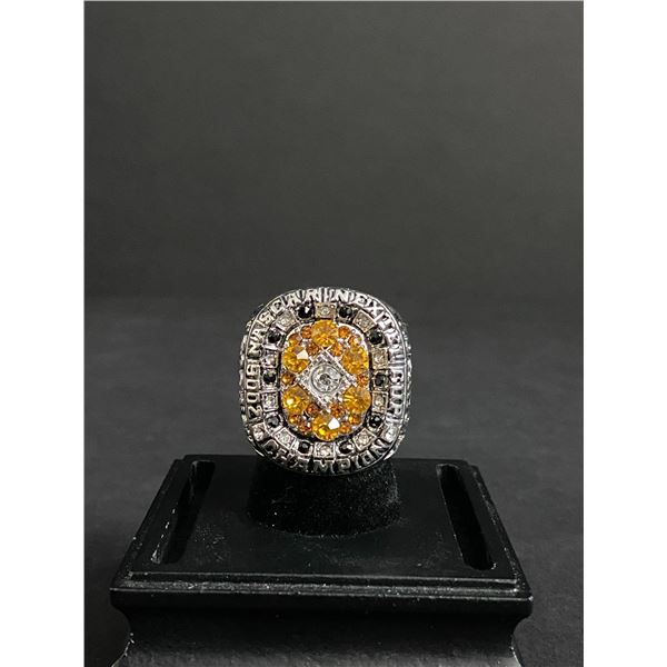 NASCAR NEXTEL CUP CHAMPION 2006 "JOHNSON" CHAMPIONSHIP REPLICA RING