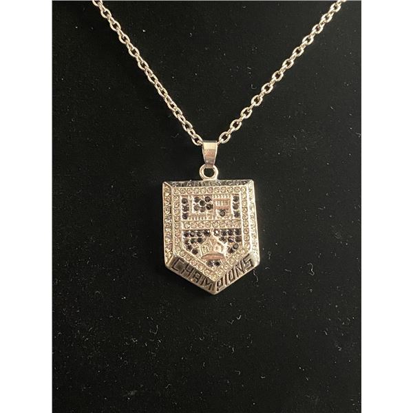 LOS ANGELES KINGS 2014 N.H.L CHAMPIONSHIP NECKLACE
