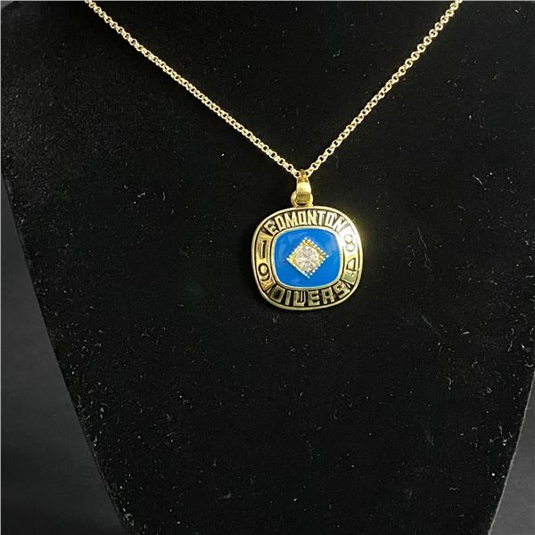 EDMONTON OILERS 1984 N.H.L CHAMPIONSHIP NECKLACE
