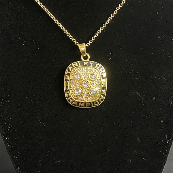 EDMONTON OILERS 1990 N.H.L CHAMPIONSHIP NECKLACE