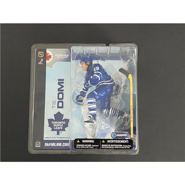 TIE DOMI MCFARLANE VARIANT TORONTO MAPLE LEAFS SERIES 5