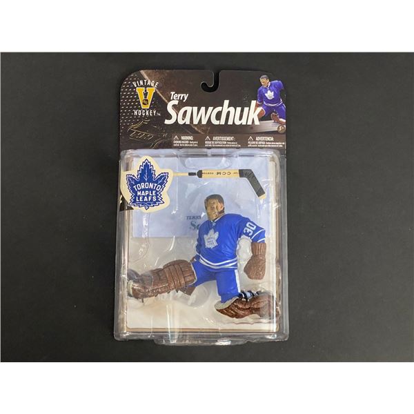 ROBERTO LUONGO MCFARLANE VARIANT #683 OF 1250 OLYMPICS 2010 TEAM CANADA