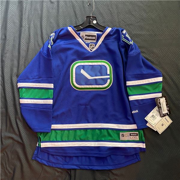 VANCOUVER CANUCKS YOUTH JERSEY BRAND NEW WITH TAGS