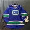 Image 1 : VANCOUVER CANUCKS YOUTH JERSEY BRAND NEW WITH TAGS